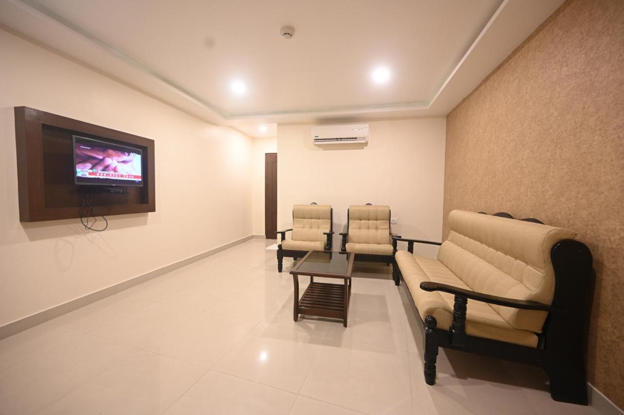 Hotel Bhagavath Gardens Chengannur Eksteriør billede