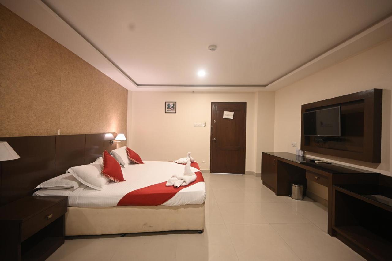 Hotel Bhagavath Gardens Chengannur Eksteriør billede