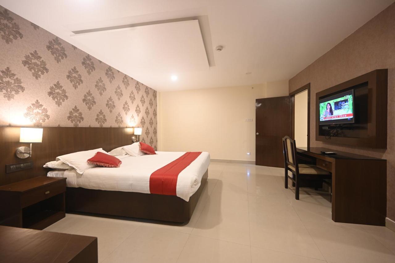 Hotel Bhagavath Gardens Chengannur Eksteriør billede