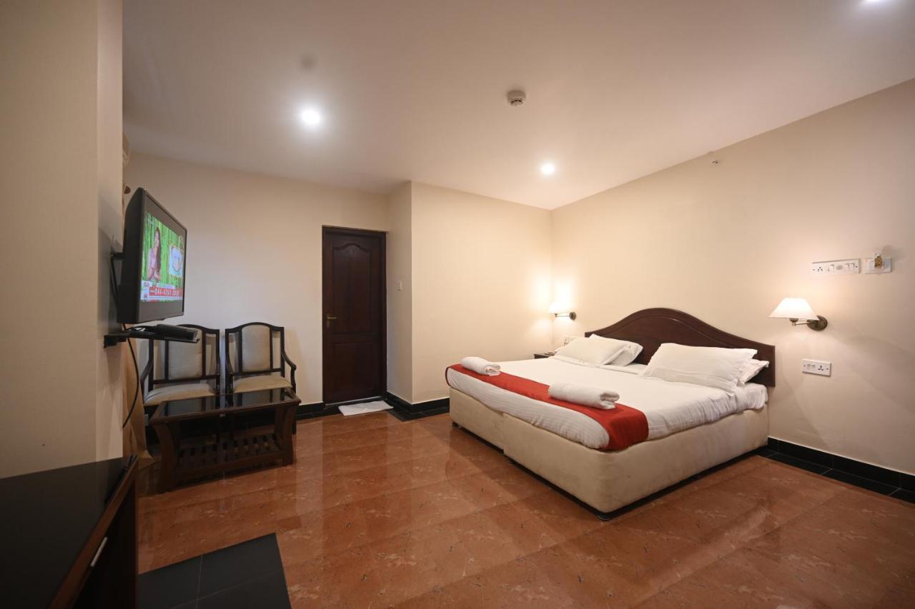 Hotel Bhagavath Gardens Chengannur Eksteriør billede